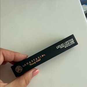 Anastasia Beverly Hills Liquid Lipstick - Elegant Black